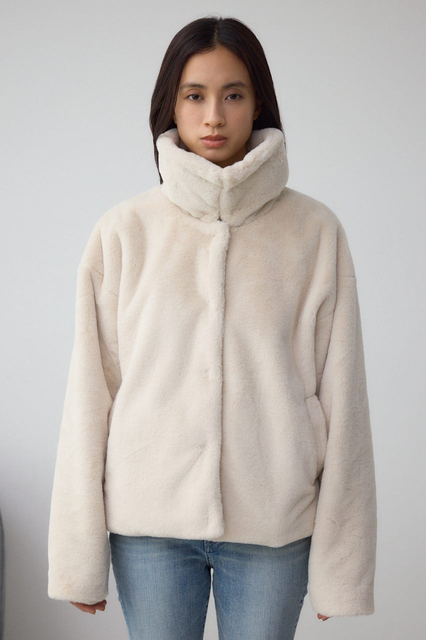 スタンド2WAYファーショートコート IVOY M