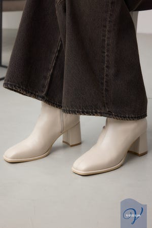 VENUSショートストレッチブーツ