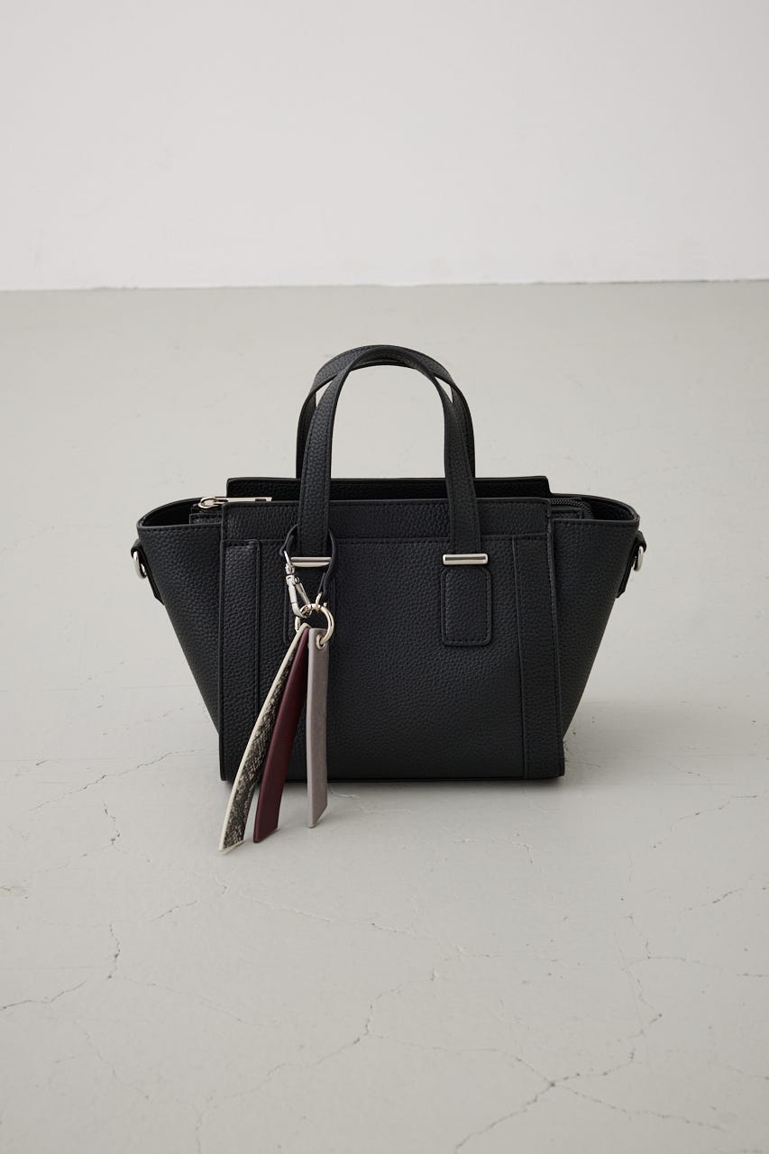 チャームセットトラペイズドバッグ BLK FREE