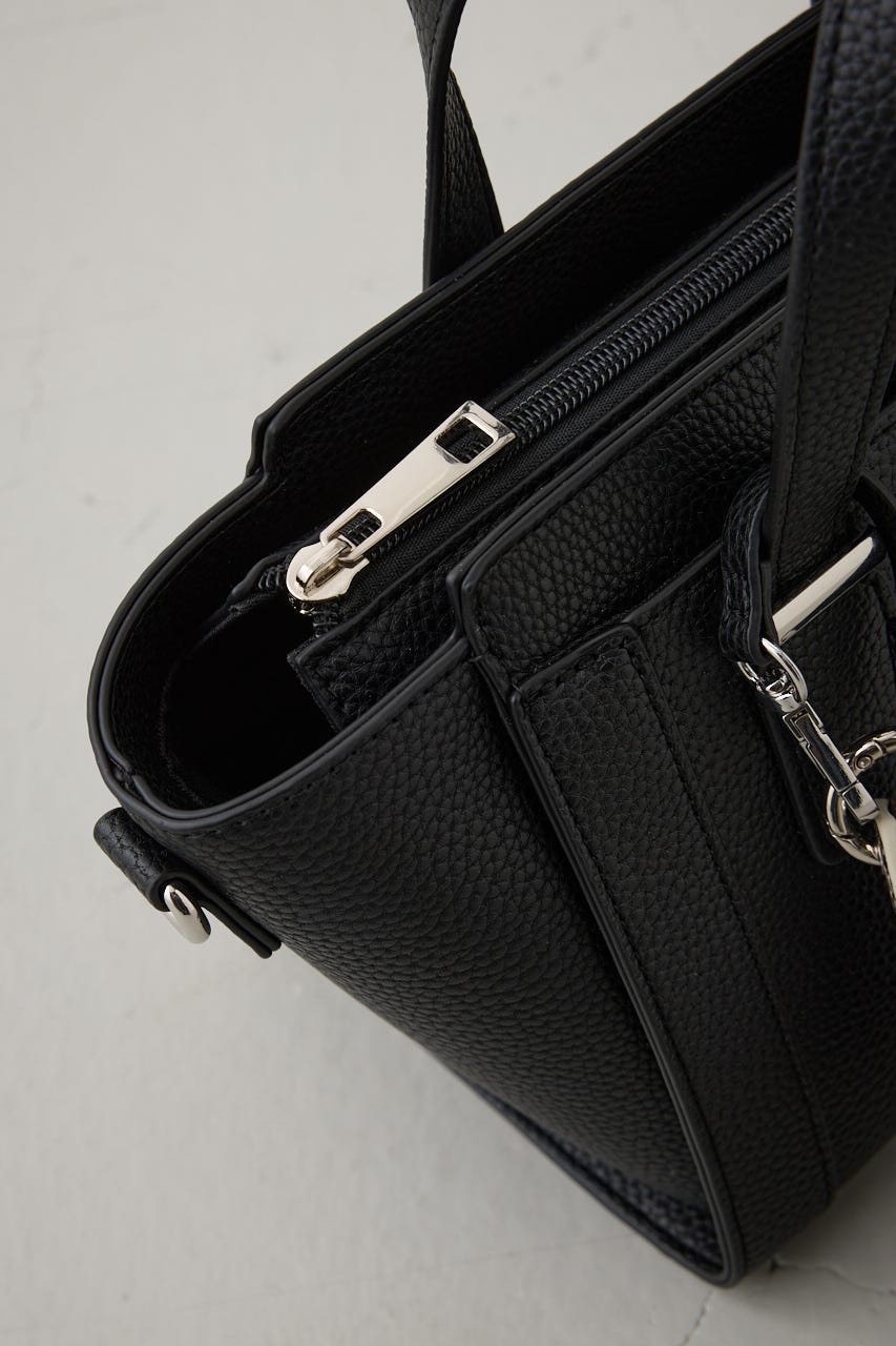 チャームセットトラペイズドバッグ BLK FREE