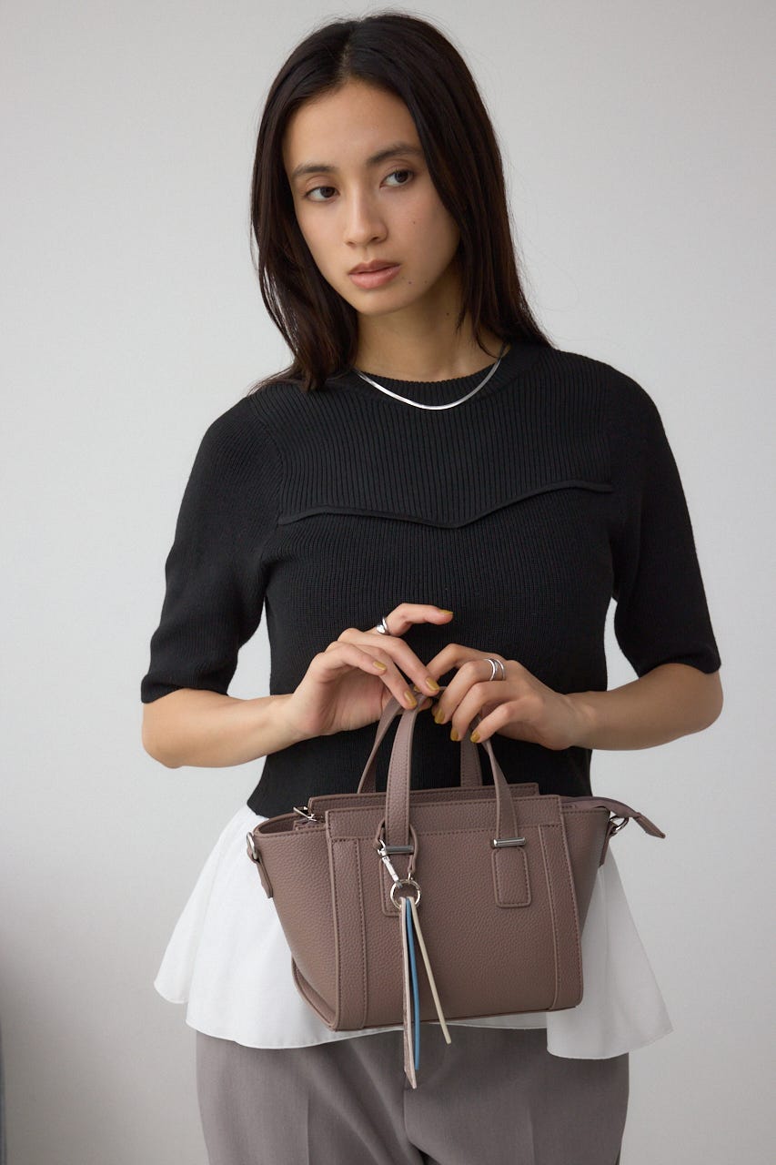 チャームセットトラペイズドバッグ MOCHA FREE