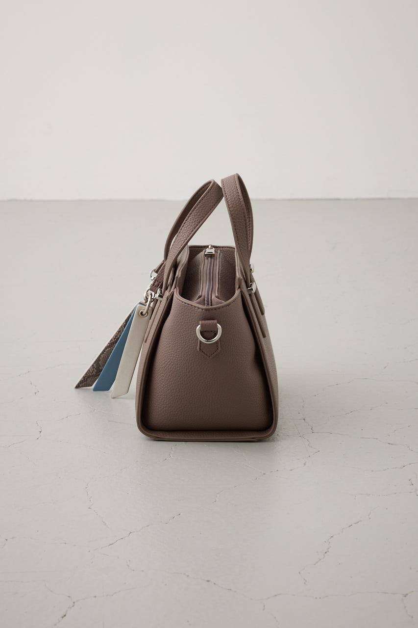 チャームセットトラペイズドバッグ MOCHA FREE