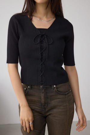 フェイクレイヤードレースアップニット