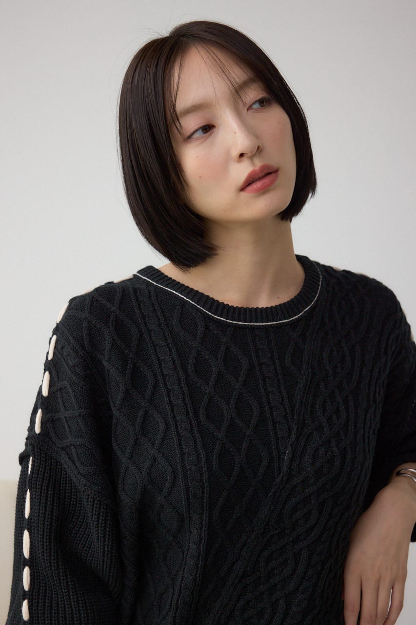 ステッチデザインケーブルニット BLK M