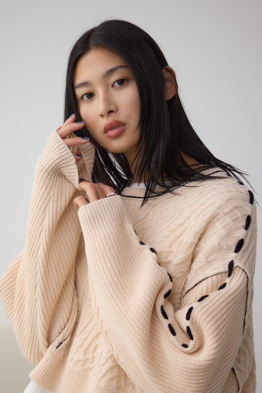 ステッチデザインケーブルニット IVOY S