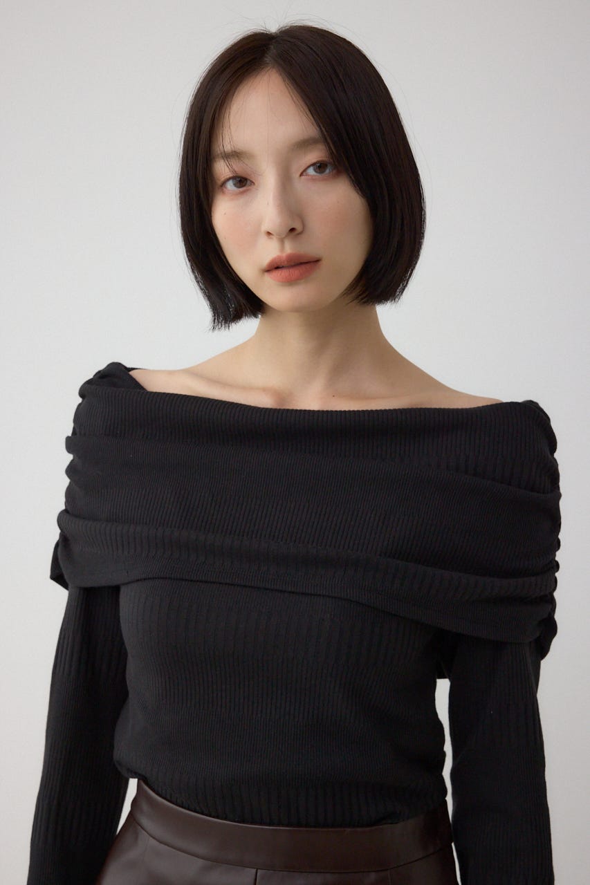 オフショルダーロングスリーブカットトップス BLK S