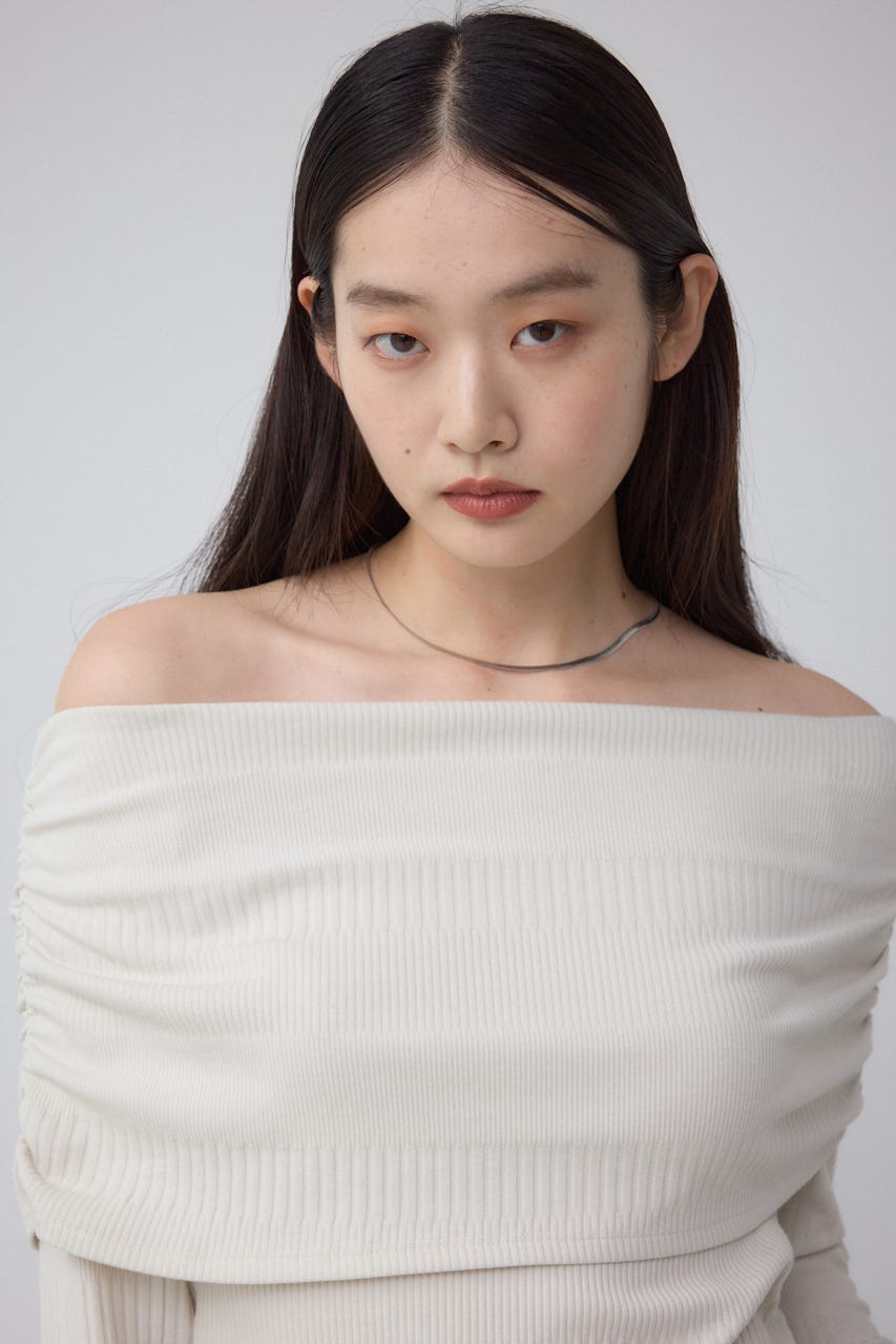 オフショルダーロングスリーブカットトップス IVOY M