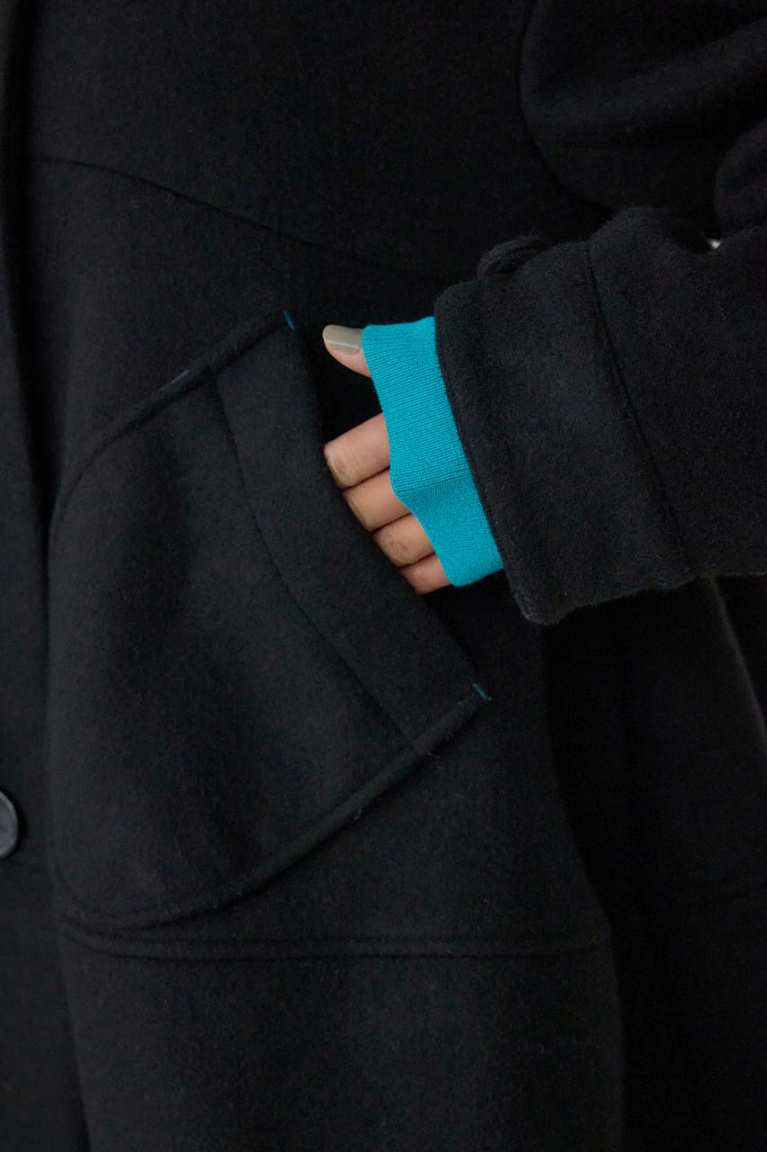 【PLUS】ボリュームスリーブペプラムコート BLK FREE