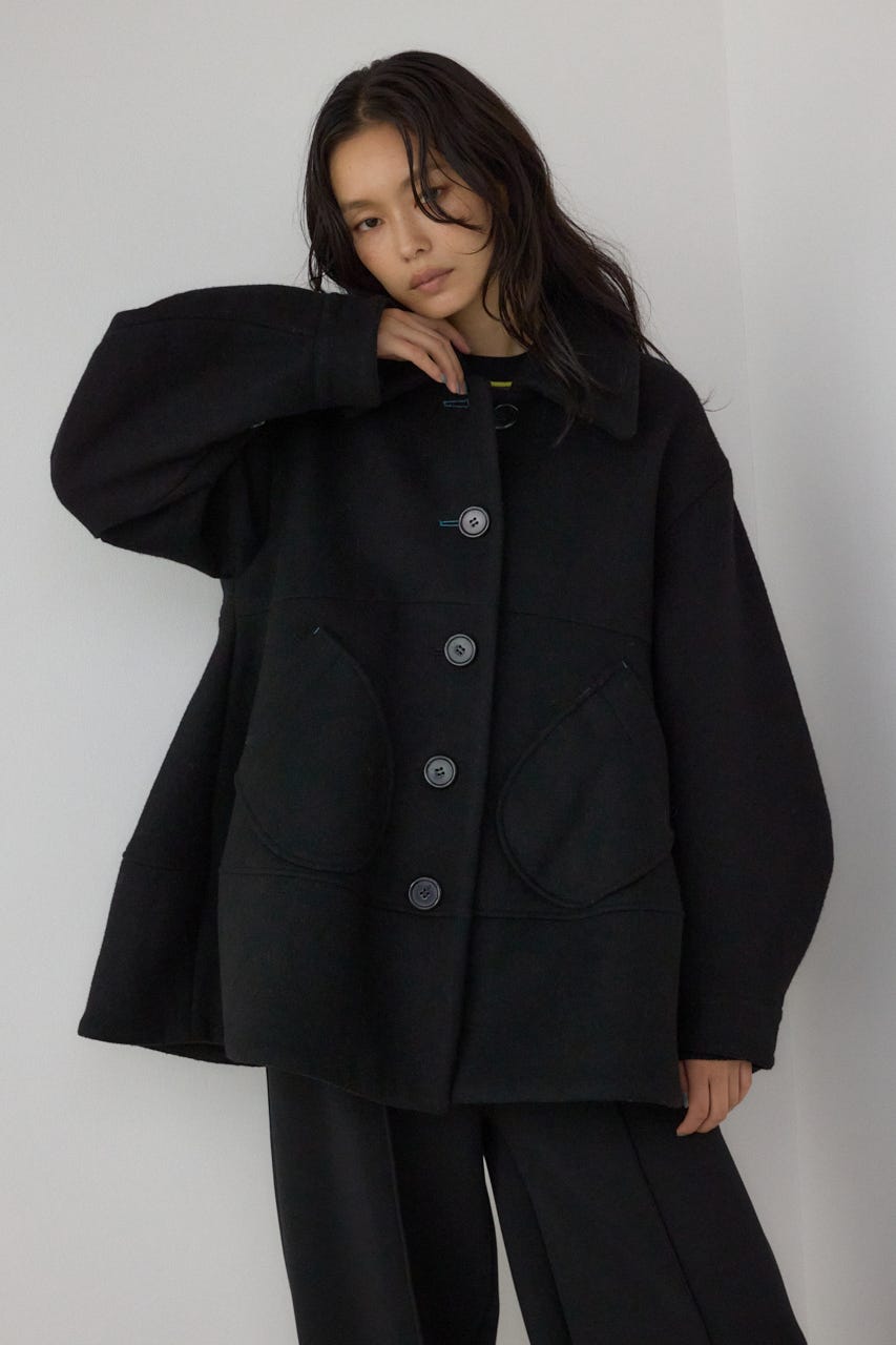 【PLUS】ボリュームスリーブペプラムコート BLK FREE