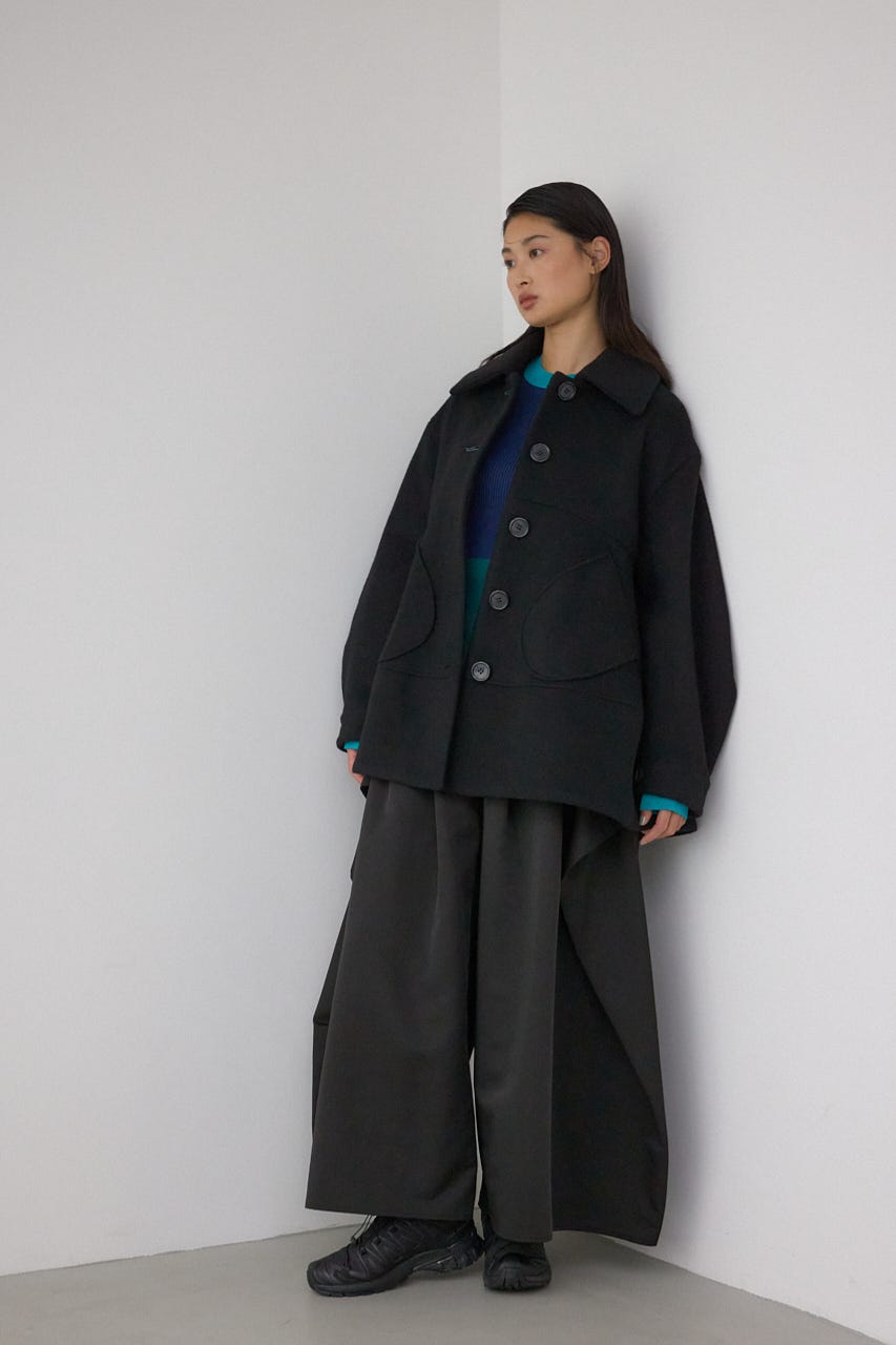 【PLUS】ボリュームスリーブペプラムコート BLK FREE