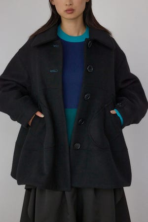 【PLUS】ボリュームスリーブペプラムコート