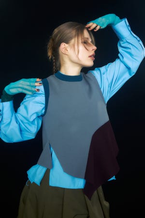 【PLUS】イレヘムドレープニットベスト