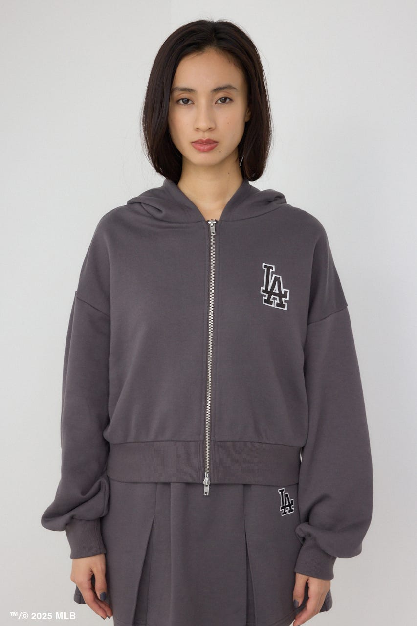 アズールバイマウジー新品完売コラボドジャースМLBクロップドパーカー アズールバイマウジー新品完売コラボドジャースМLBクロップド