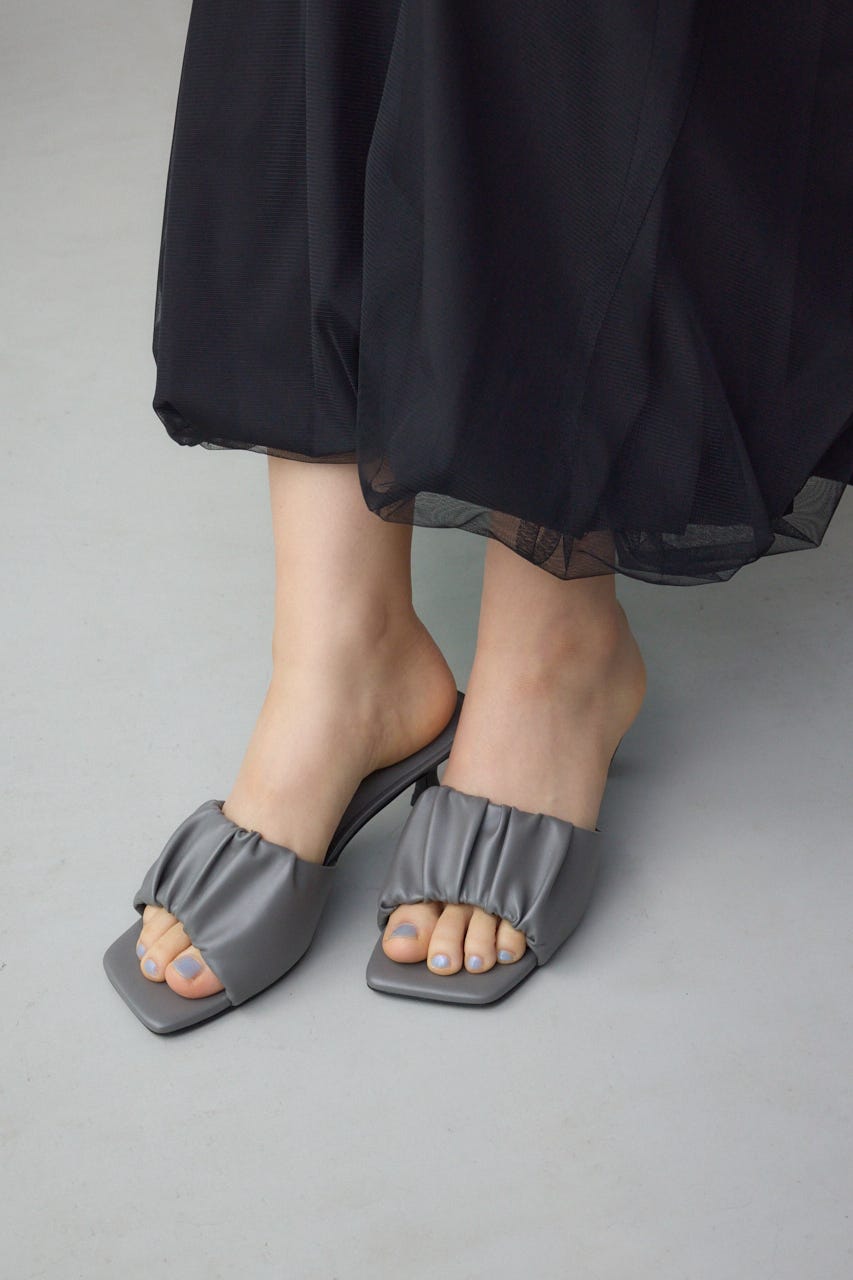 ギャザーストラップスクエアトゥサンダル GRY L
