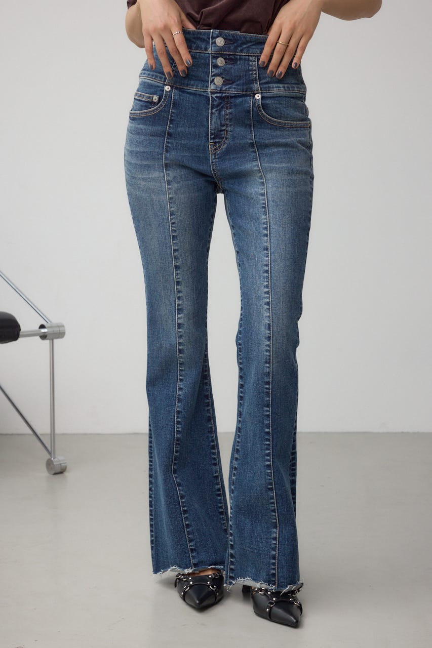 MOUSSY フレア デニム moussy👖フレアパンツ | 紗季が投稿したフォトブック | Lemon8