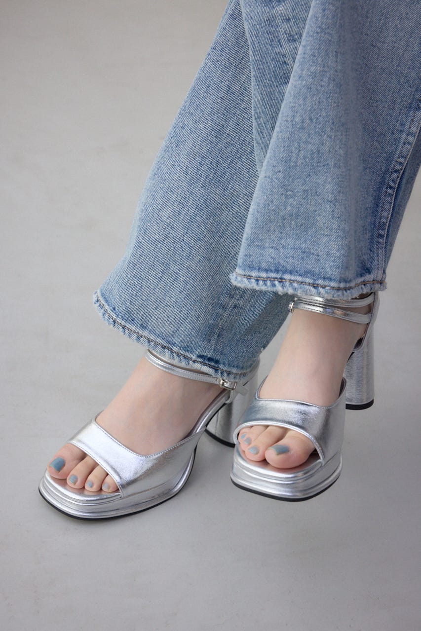 スクエアカットプラットフォームサンダル SLV LL