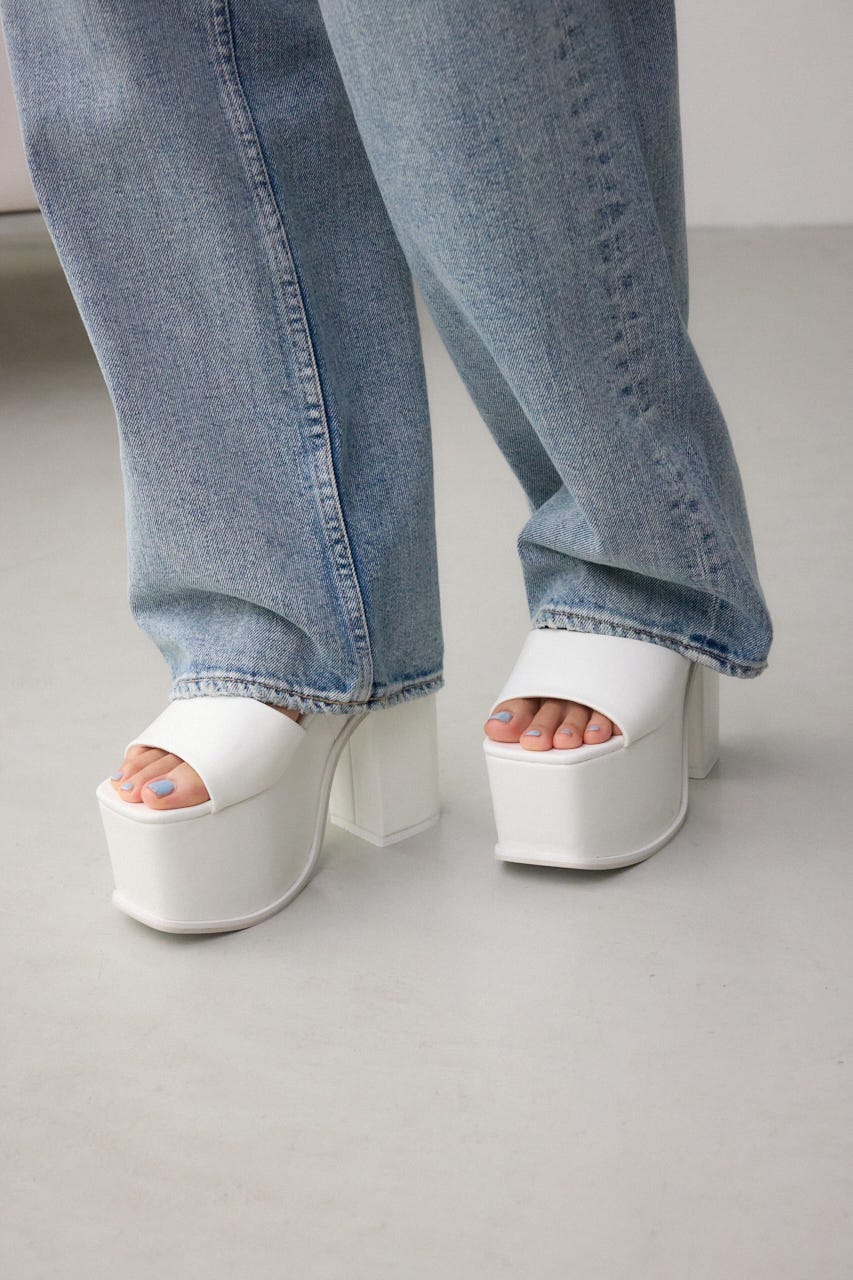 プラットフォームサンダル O/WHT M