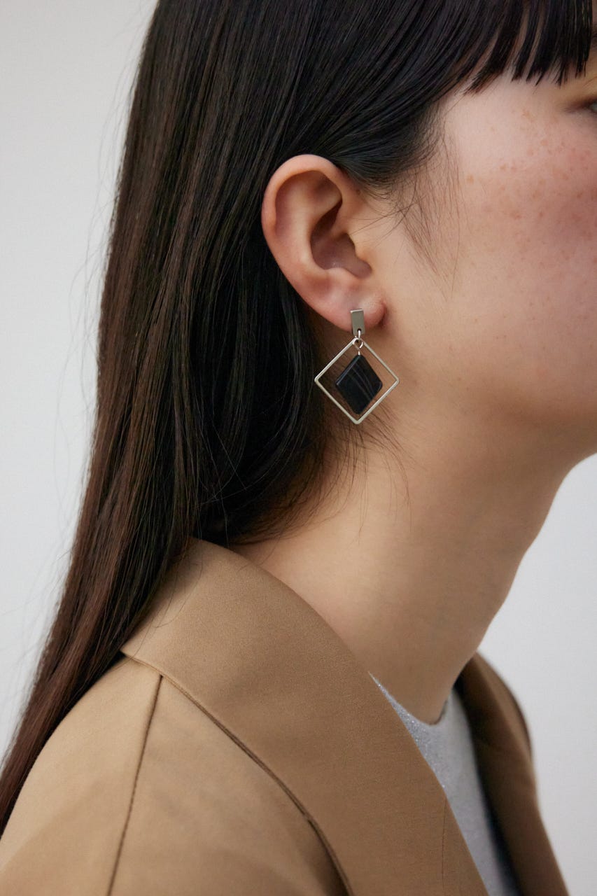 AZUL BY MOUSSY | アクリル×メタルアシンメトリーピアス (ピアス