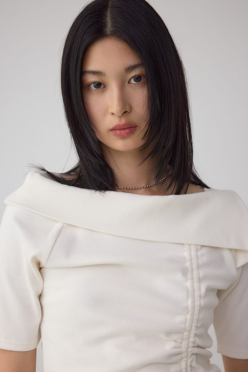 スクエアネックドロストカットトップス IVOY FREE