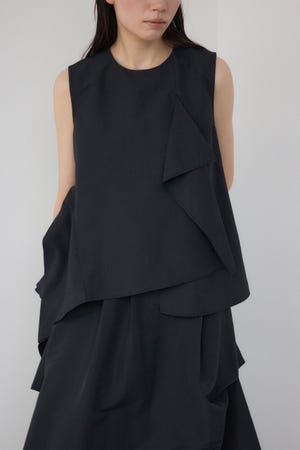 【PLUS】タックギャザーアシンメトリーブラウス