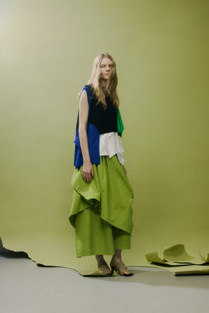 【PLUS】ギャザーフレアドレープパンツ