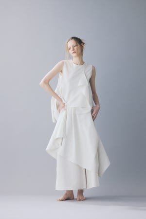 【PLUS】ギャザーフレアドレープパンツ