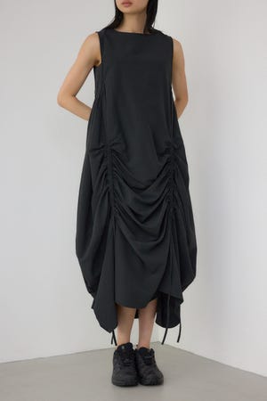 【PLUS】ギャザーイレヘムワンピース