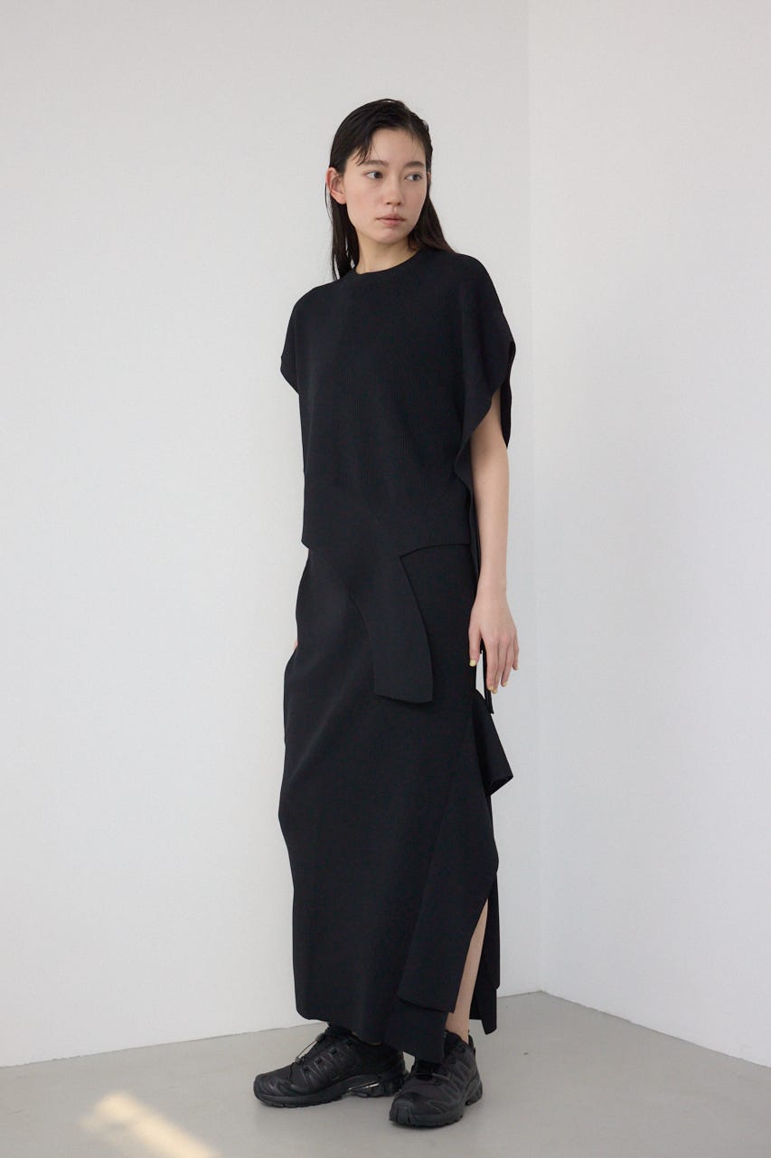 【PLUS】ブロッキングアシンメトリーニットベスト BLK FREE