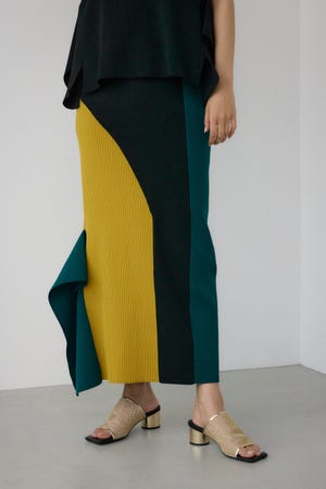 【PLUS】マルチコンビアシメニットタイトスカート