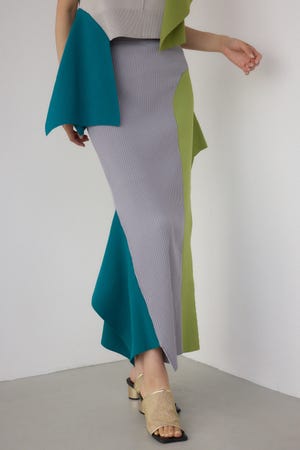 【PLUS】イレギュラーヘムドレープニットスカート