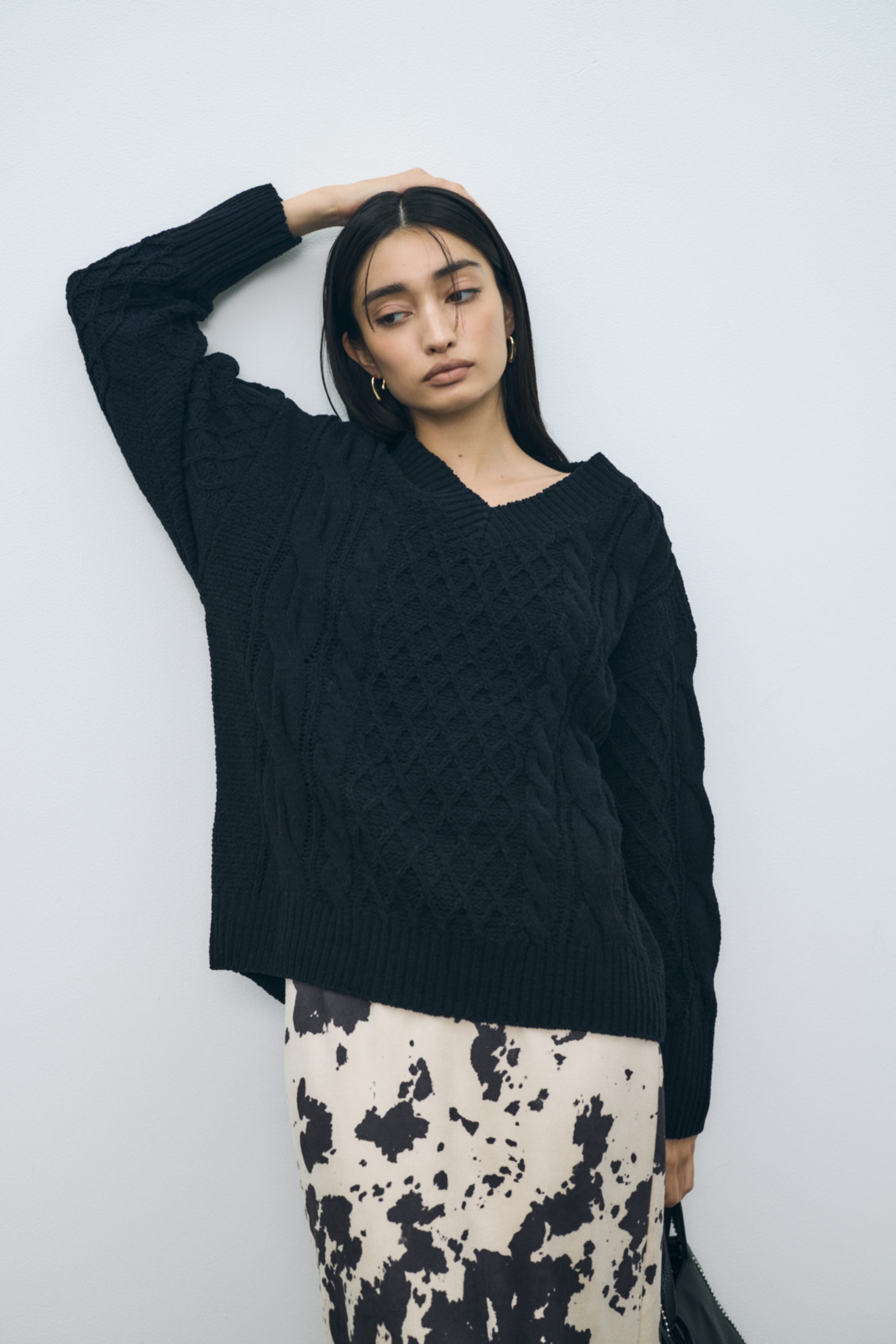 【AW先行アイテム】【ぬくもち】着丈バリエVネックニット BLK S