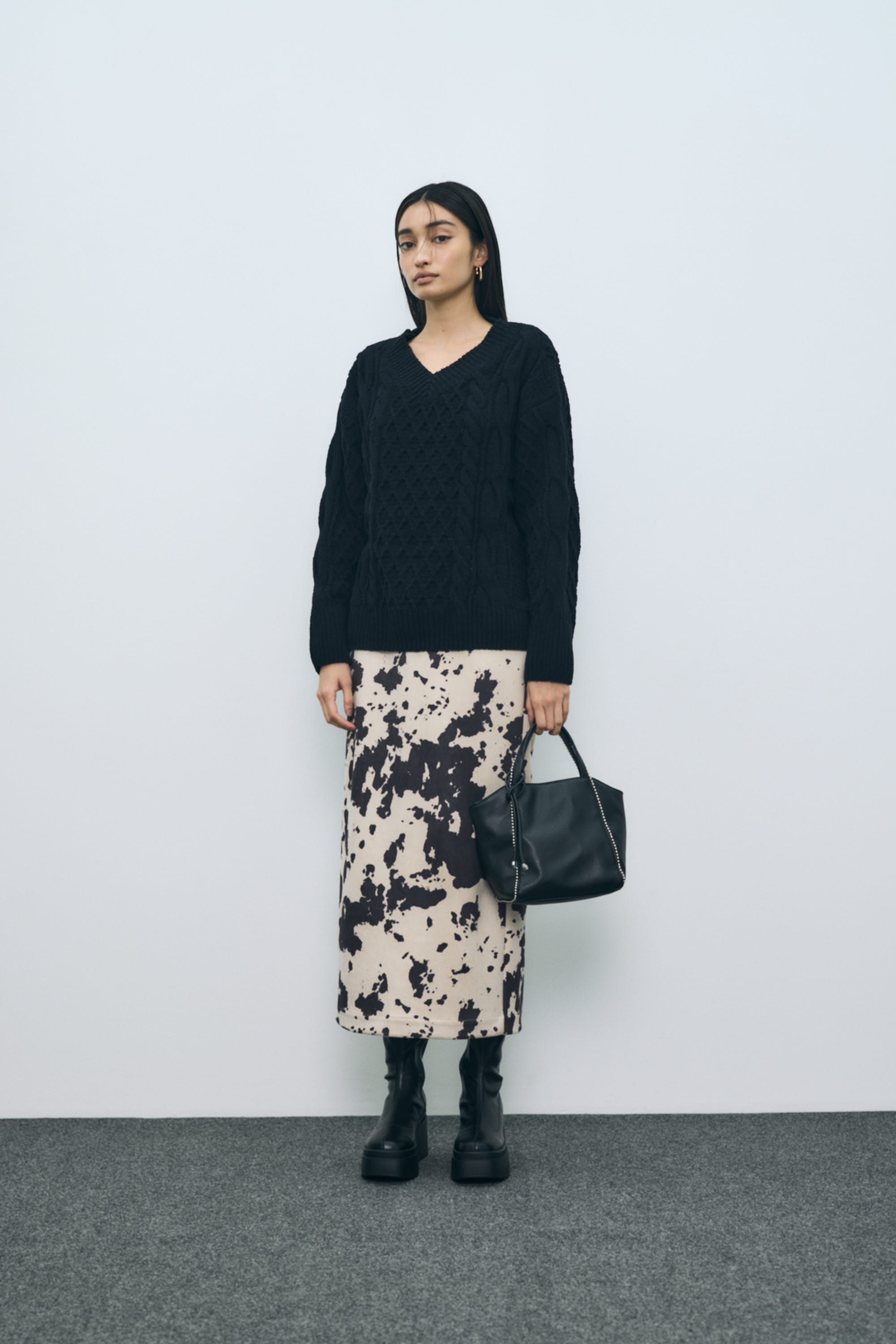 【AW先行アイテム】【ぬくもち】着丈バリエVネックニット BLK S