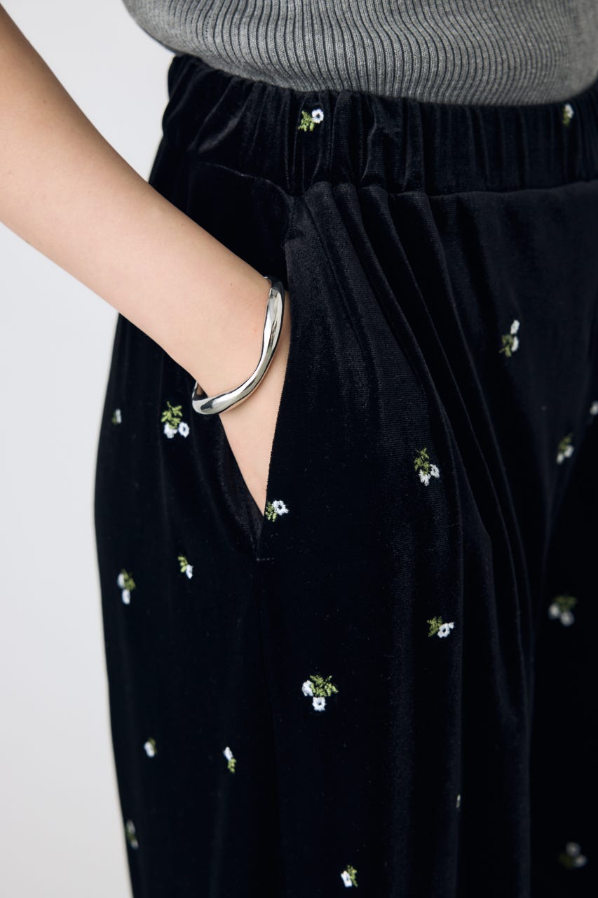 ベロア刺繍ワイドパンツ 柄BLK FREE
