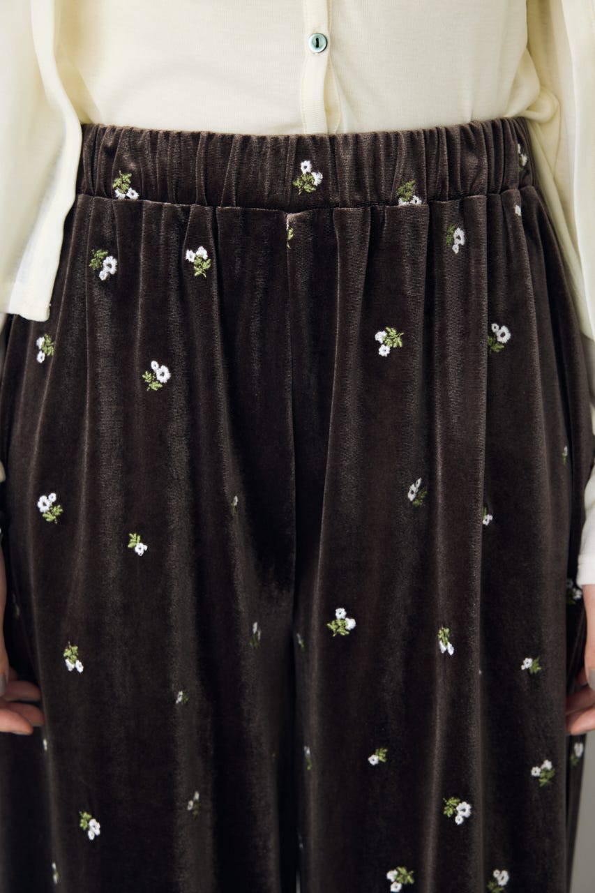 ベロア刺繍ワイドパンツ 柄BRN FREE