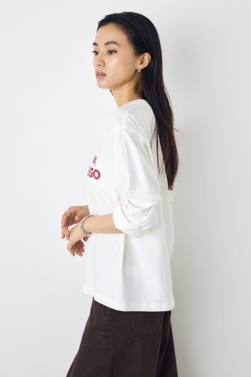 mowalola ホワイト ロゴプリント 長袖カットソー AZUL BY MOUSSY | ロゴプリントロンT (Tシャツ・カットソー(半袖
