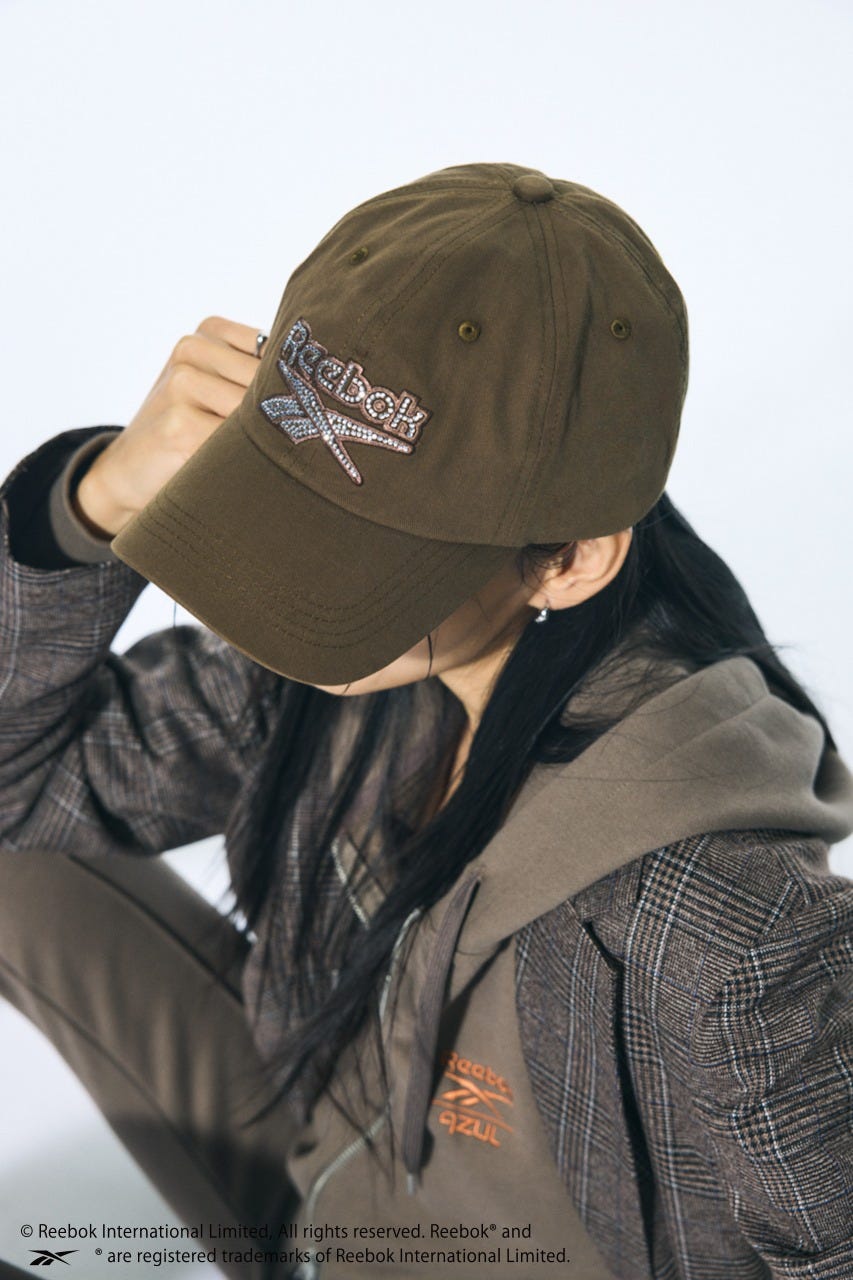 【REEBOK×AZUL】ラインストーンキャップ BRN FREE