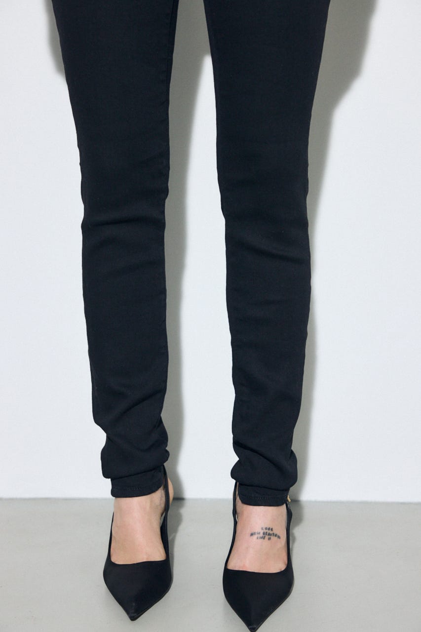 【WEB限定】AZUL DENIM ジャストウエストスキニーデニム BLK S