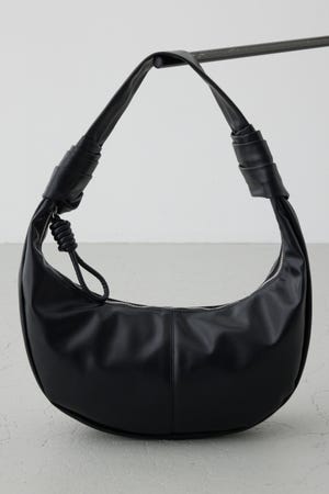 ハーフムーンショルダーバッグ