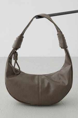 ハーフムーンショルダーバッグ