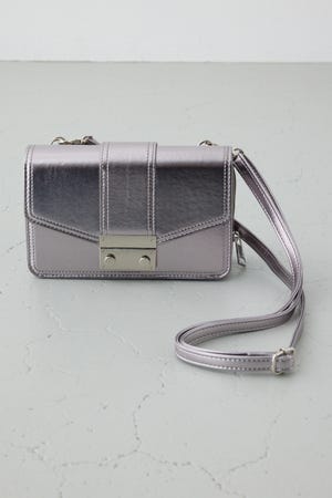 フラップデザインウォレットバッグ