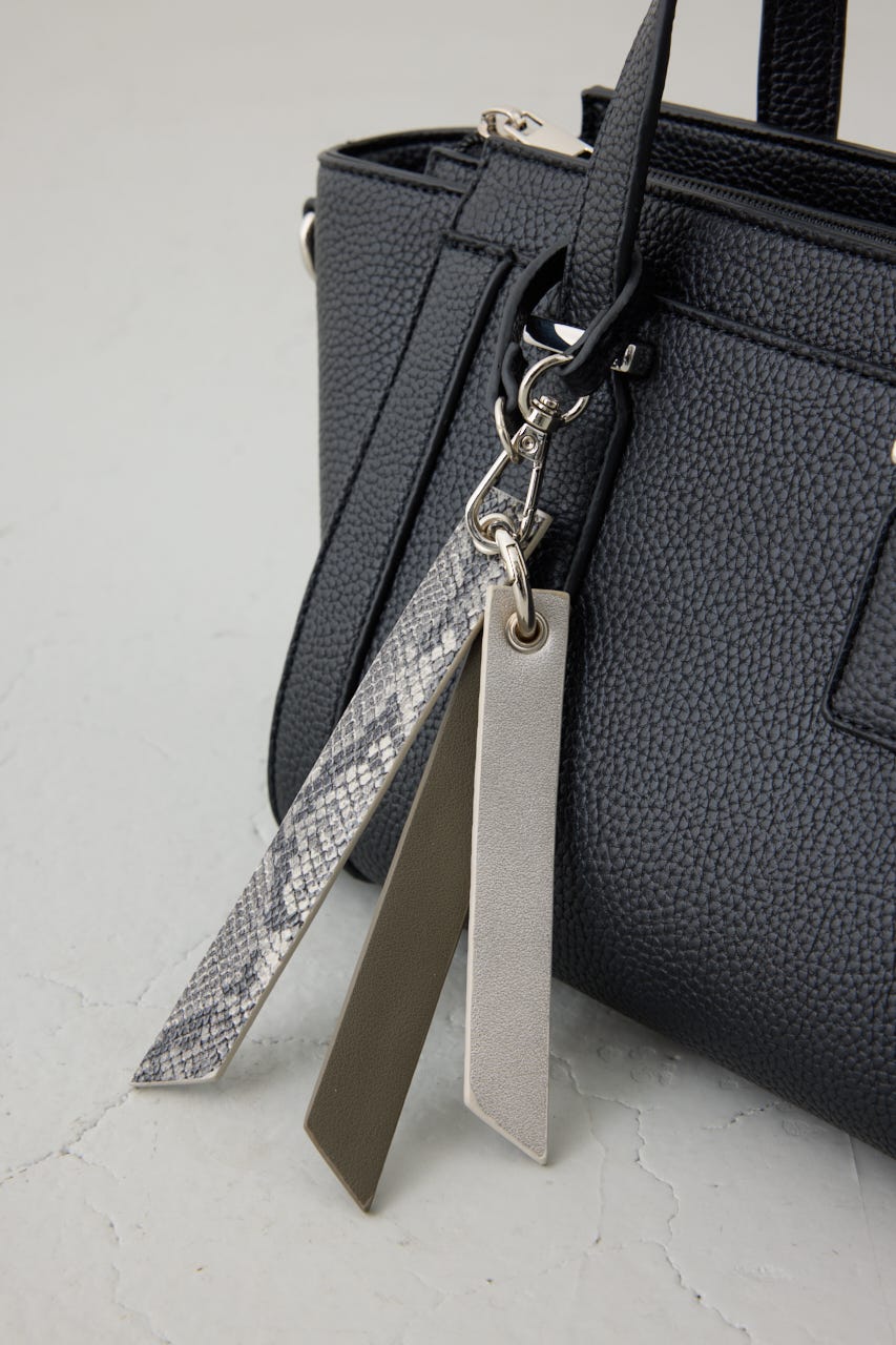 チャームセットトラペイズドバッグ BLK FREE