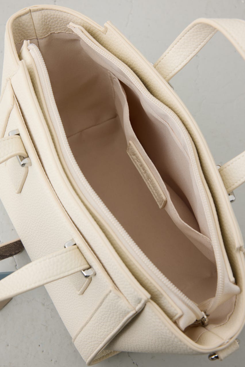 チャームセットトラペイズドバッグ IVOY FREE