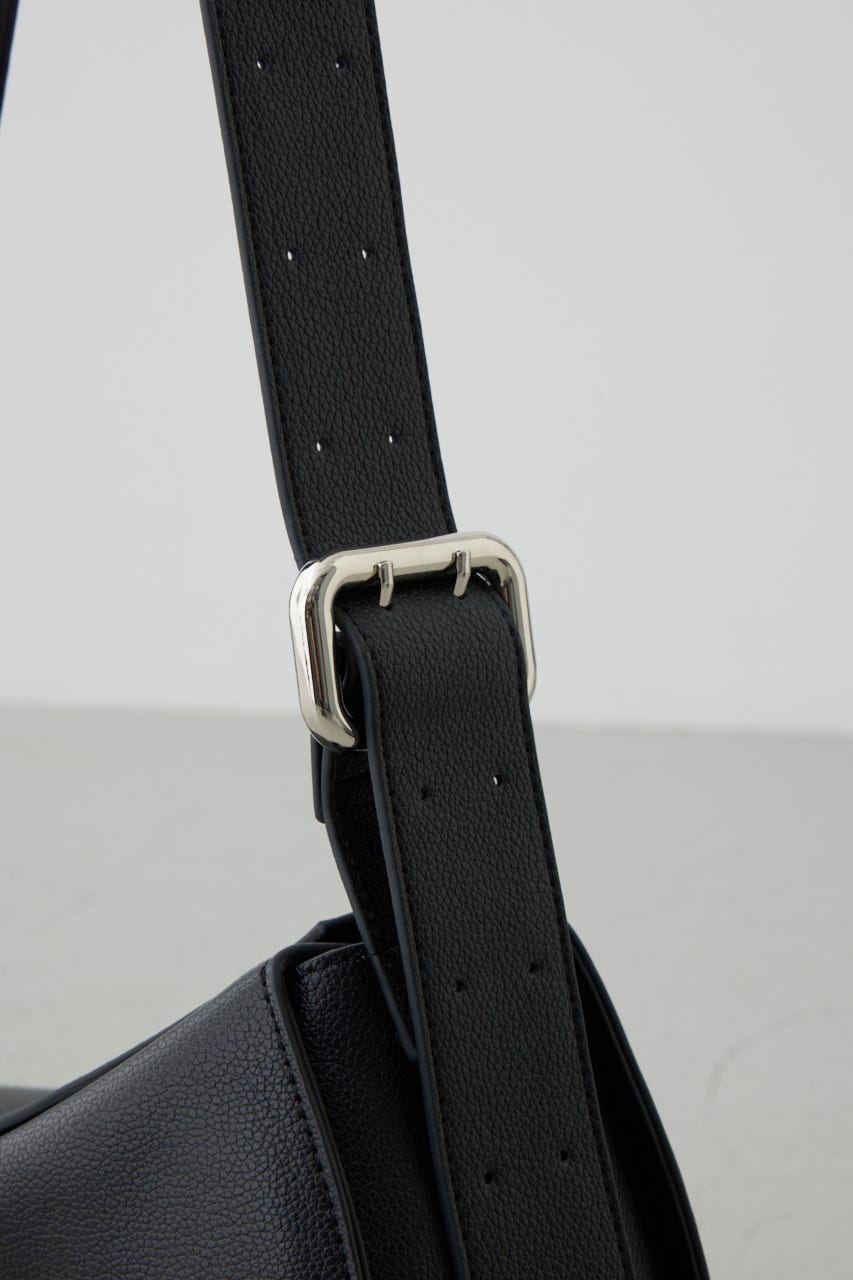 フェイクレザークロスボディバッグ BLK FREE