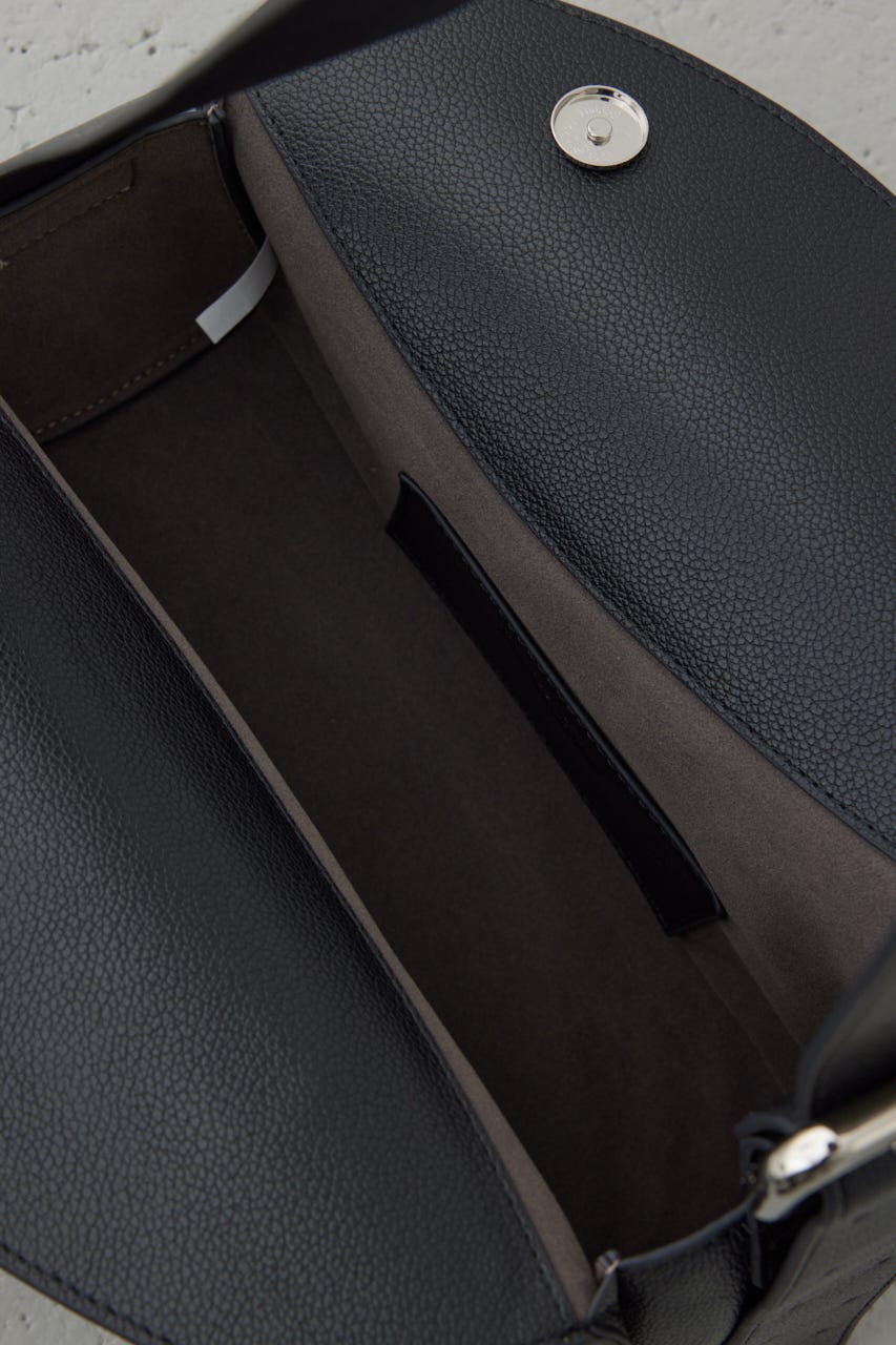 フェイクレザークロスボディバッグ BLK FREE