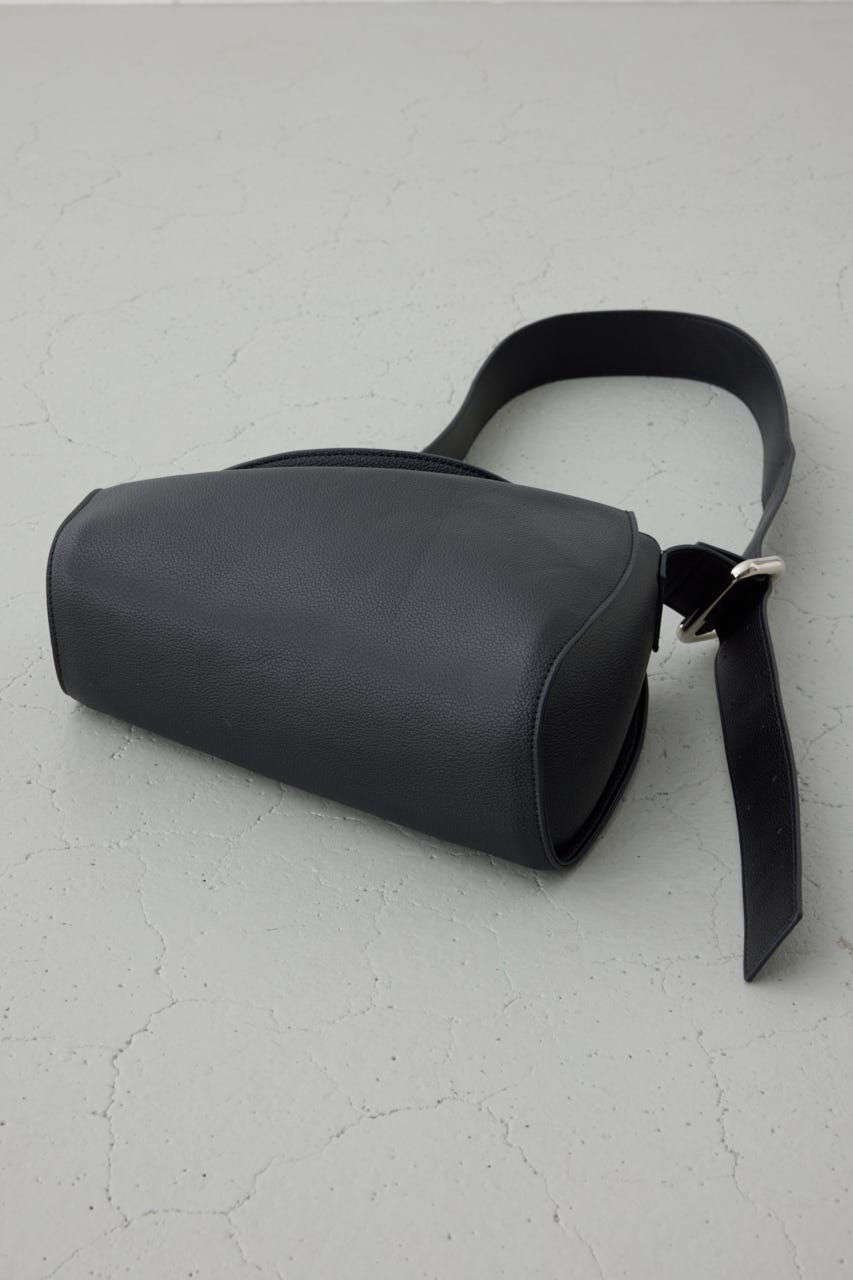 フェイクレザークロスボディバッグ BLK FREE