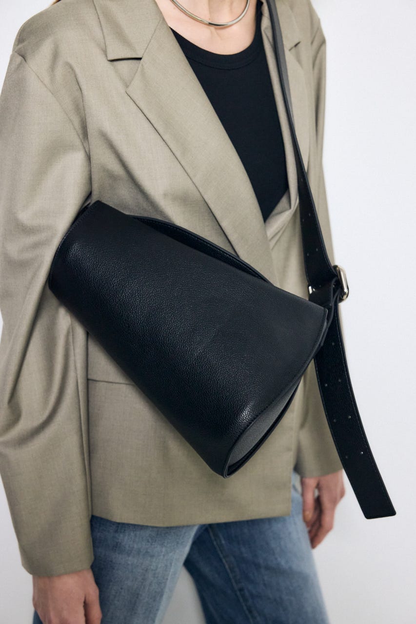 フェイクレザークロスボディバッグ BLK FREE