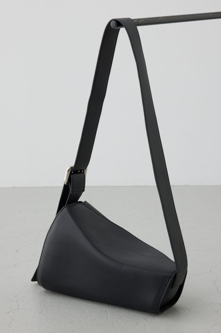 フェイクレザークロスボディバッグ BLK FREE