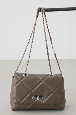 キルティングデザインフラップバッグ