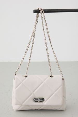 キルティングデザインフラップバッグ