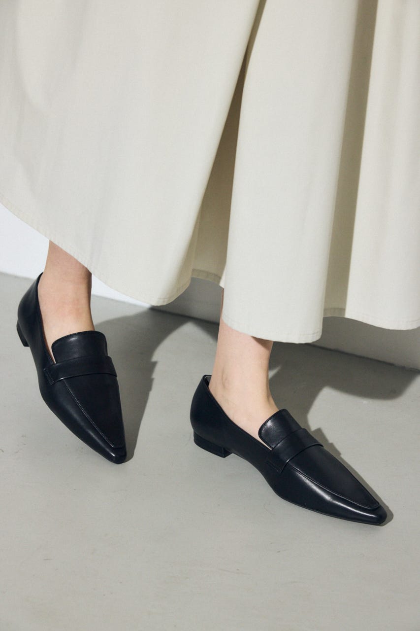 ポインテッドトゥローファー BLK S